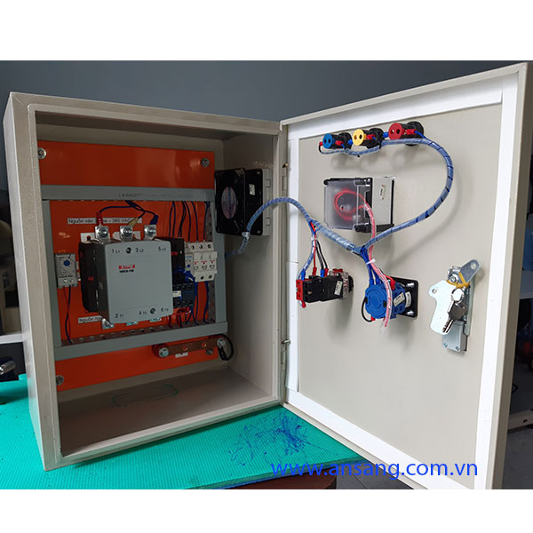 Tủ điện tích hợp chức năng chống mất pha, điện áp cao, thấp